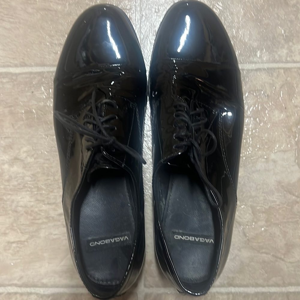 Vagabond Black Patent Leather Oxford Flats